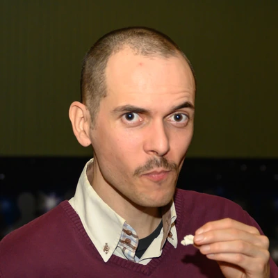 Moi, mangeant du pop-corn